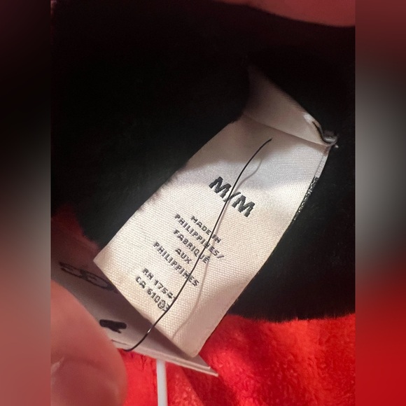 UGG Leather Quilted Logo Tech Glove - Picture 5 of 6